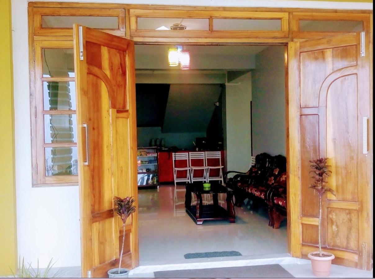 Breiancy Holiday Inn Cherrapunji Eksteriør billede