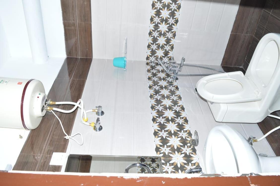 Breiancy Holiday Inn Cherrapunji Eksteriør billede